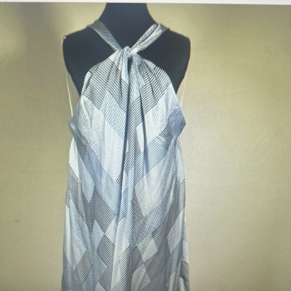 Banana Republic Halter, 100% silk mini dress in Medium